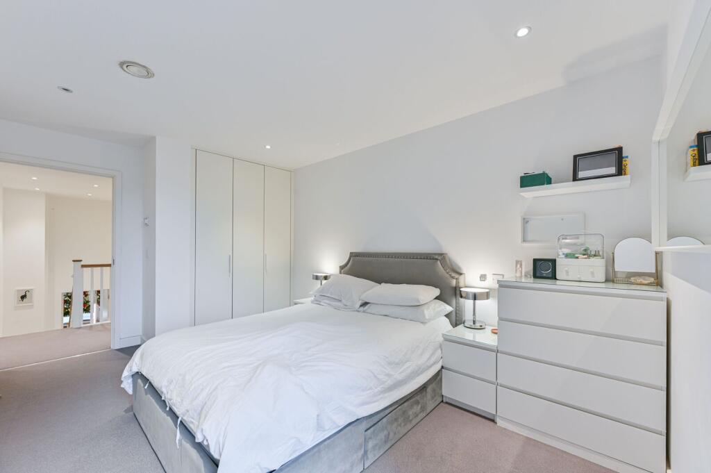 Apartment in London - View 4