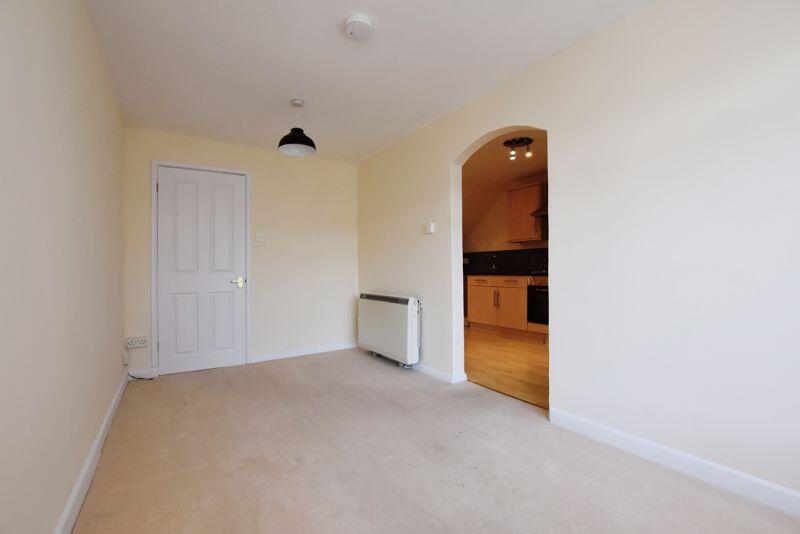 Apartment in Salisbury, Wiltshire - View 4