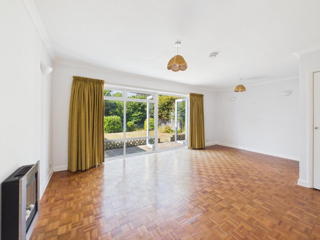 Barnmead, Haywards Heath, RH16 photo 2