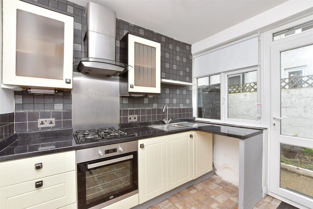 Streete Court Road, Westgate-On-Sea, Kent photo 2