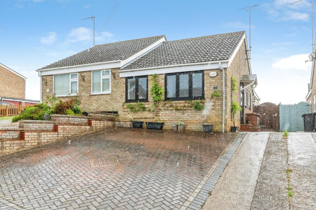 Main image of property: The Willows, Little Harrowden, Wellingborough