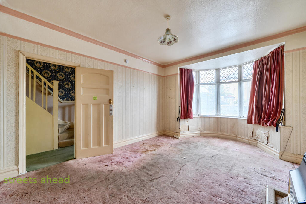 House in Croydon - View 3