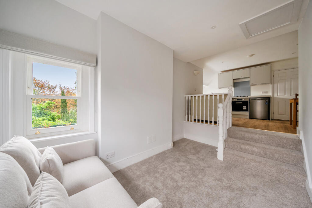 Apartment in London - View 2