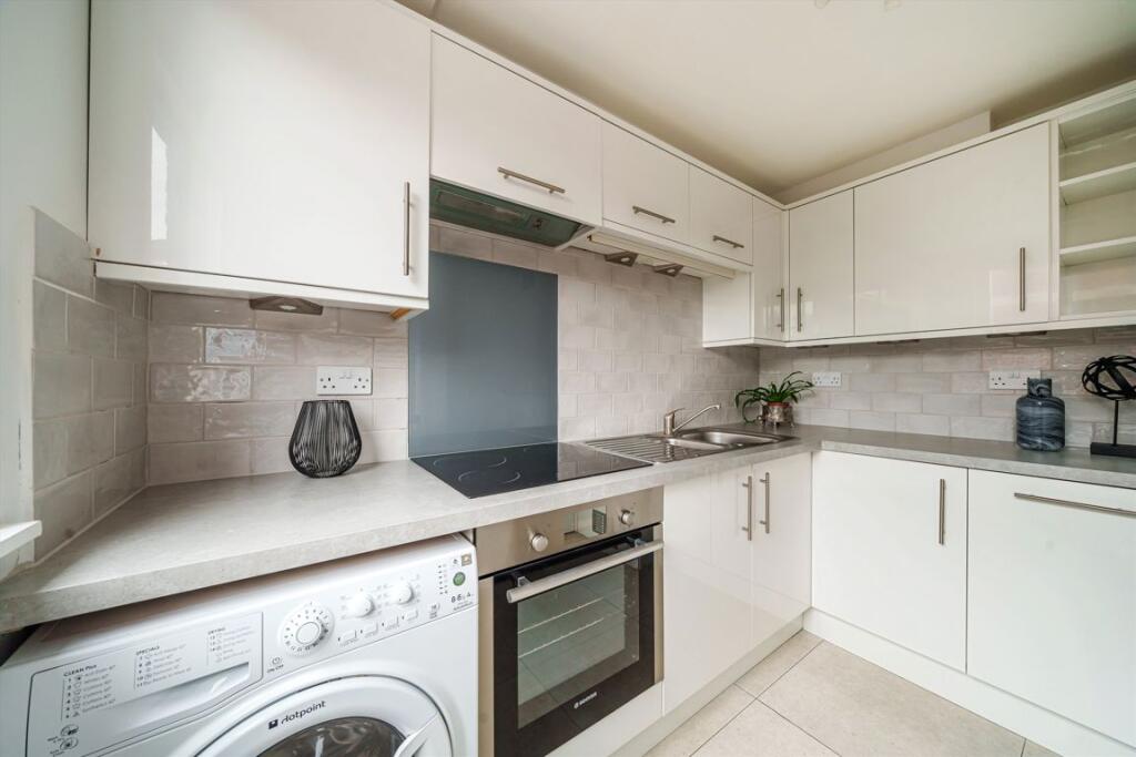 Apartment in London - View 2