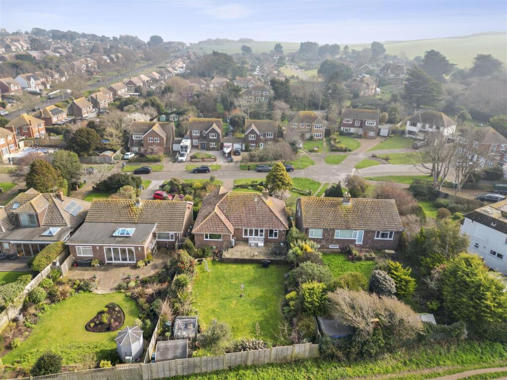 Lullington Close, Seaford photo 4