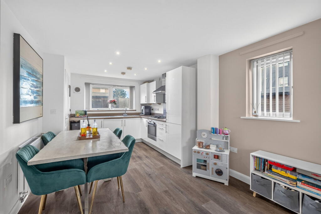 House in Milton Keynes - View 4