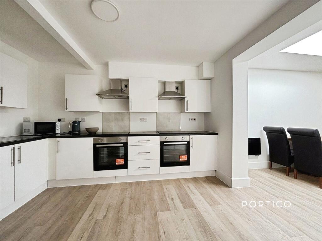 House in London - View 5