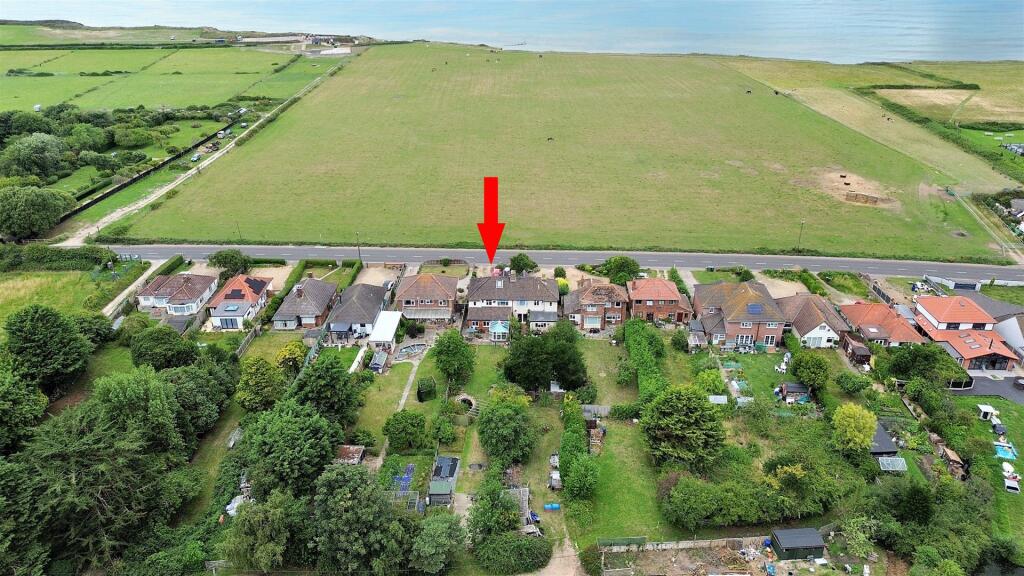 Cromer Road, West Runton, Cromer photo 2