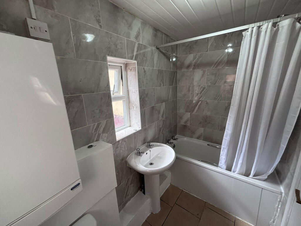 Apartment in Gateshead, Bensham - View 4