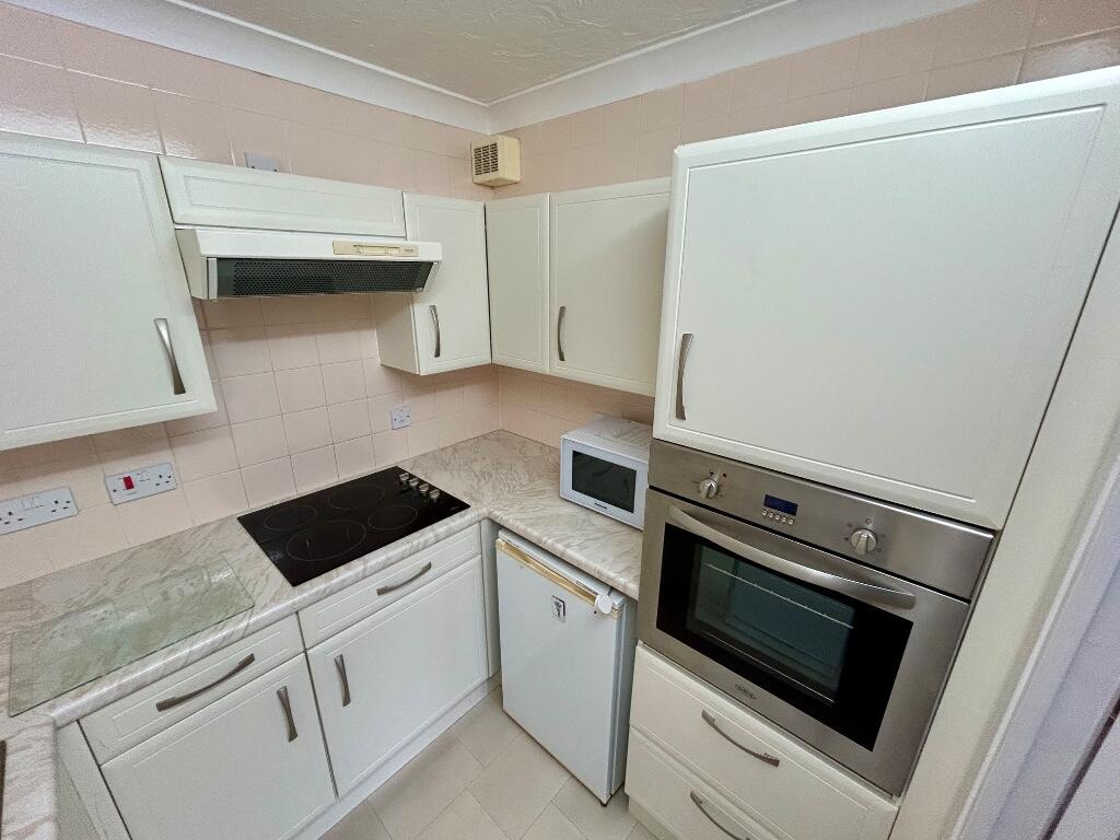 Apartment in Bournemouth - View 5