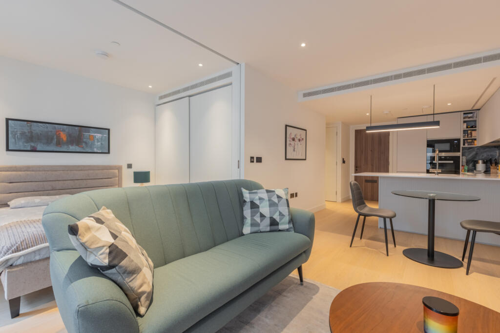 Apartment in London - View 5