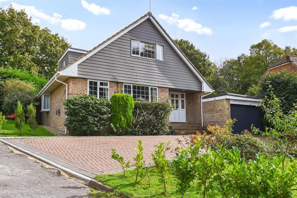Main image of property: Ewhurst Close, Hastings
