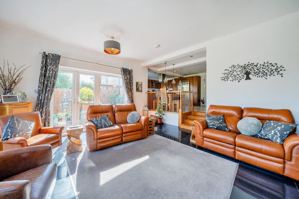 House in East Hampshire, Bramshott and Liphook - View 2