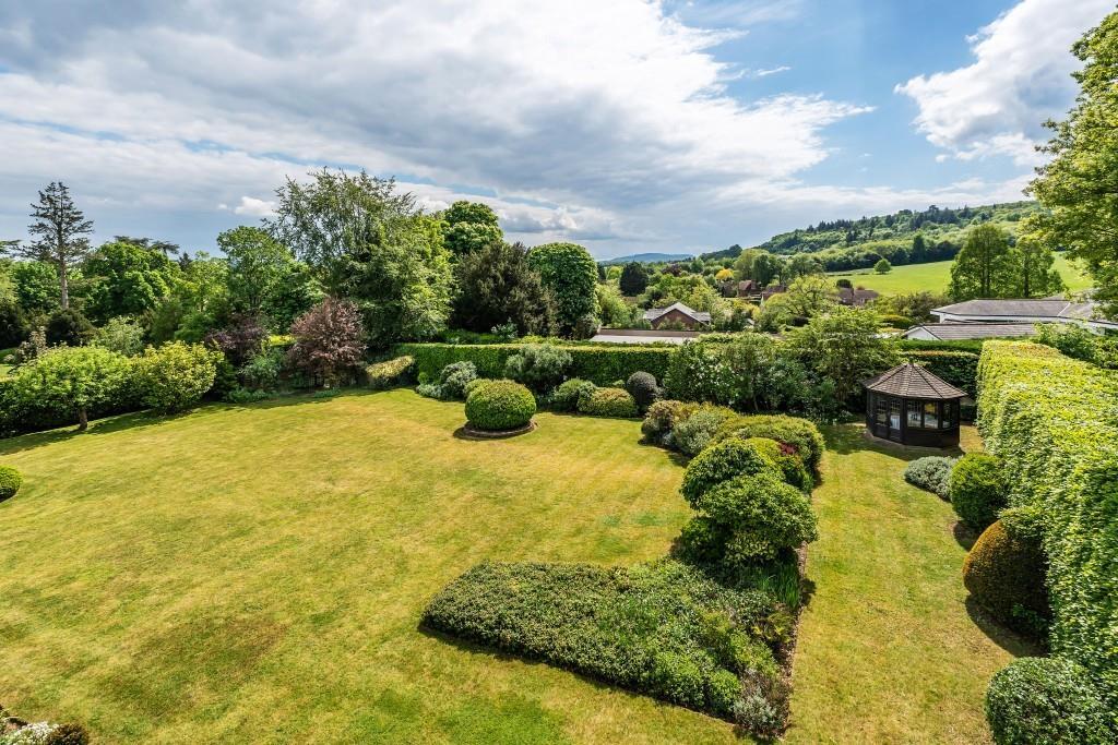 House in Mole Valley, Westhumble - More