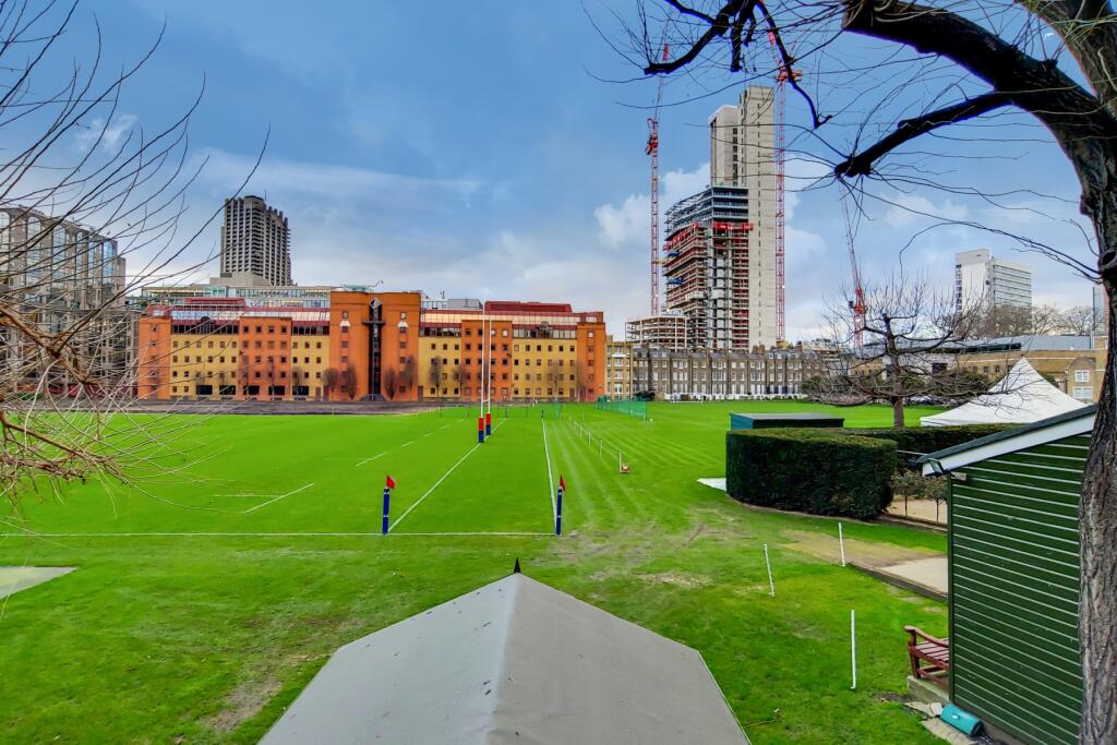 Apartment in London - View 5