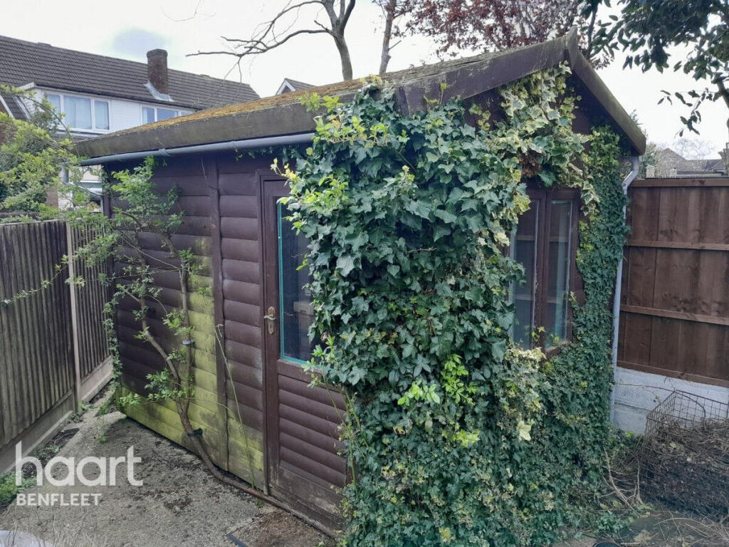 House in Castle Point, Essex - View 5