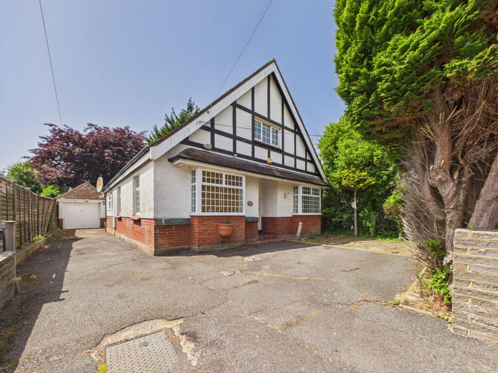 Main image of property: The Glen, Worthing, West Sussex BN13