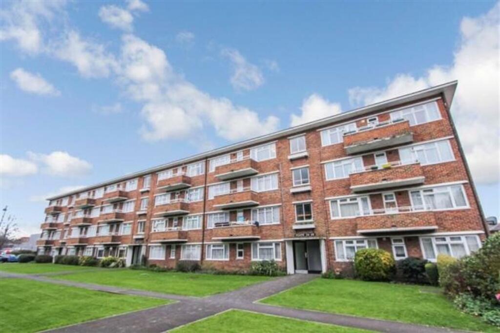 Main image of property: Shirley Road, Lumsden Mansions Shirley Road, SO15