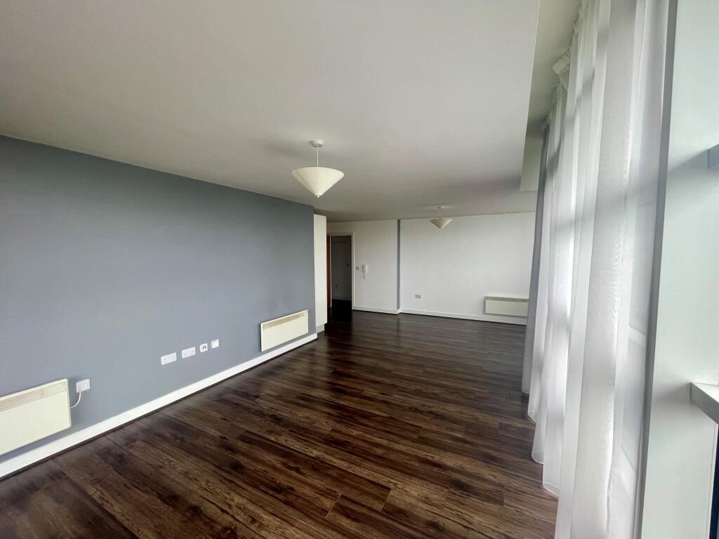 Apartment in Dudley, West Midlands - View 3