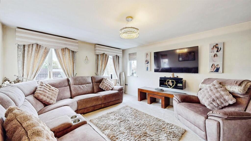 House in Bradford - View 2