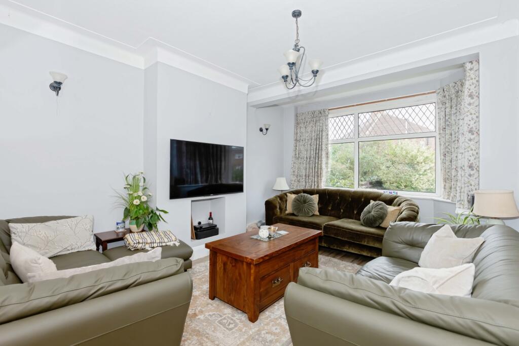 Orchard Avenue, Worthing, BN14  photo 4