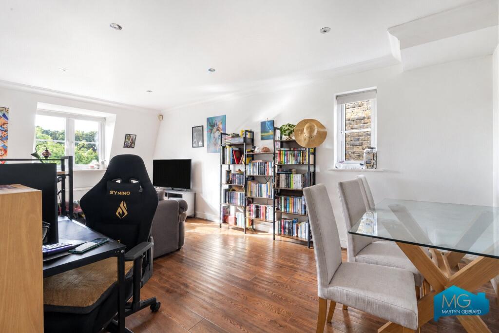 Apartment in London, Southgate - View 2