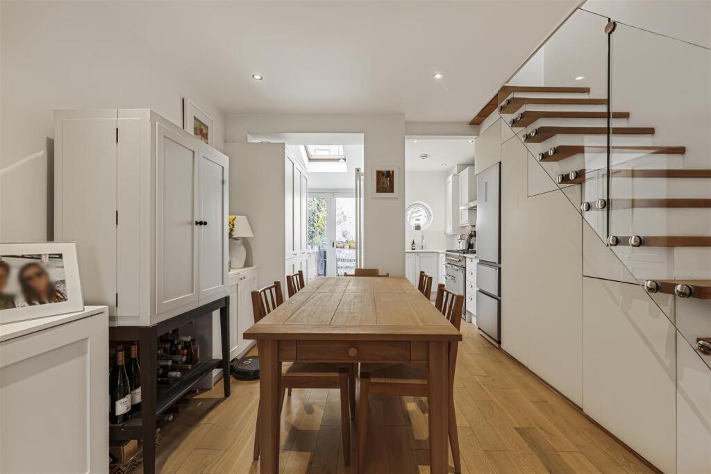 Medfield Street, Putney, SW15 photo 3