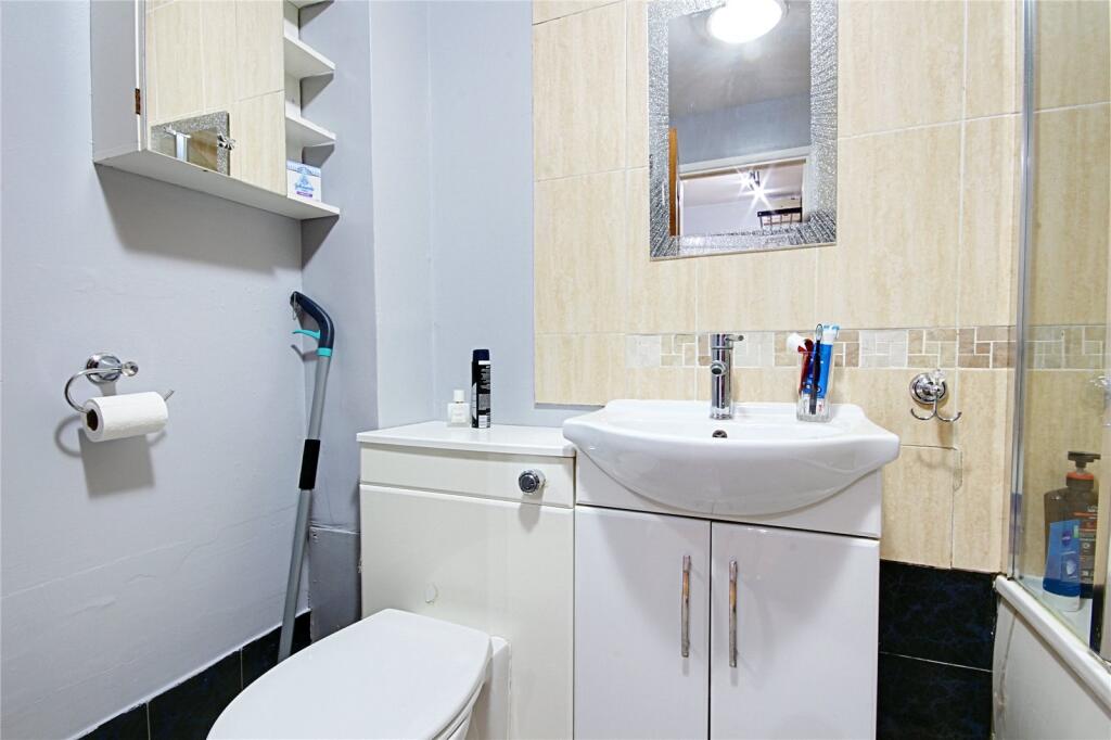 Apartment in London - More