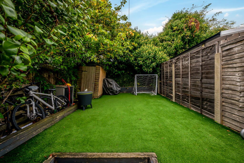 House in London - View 5