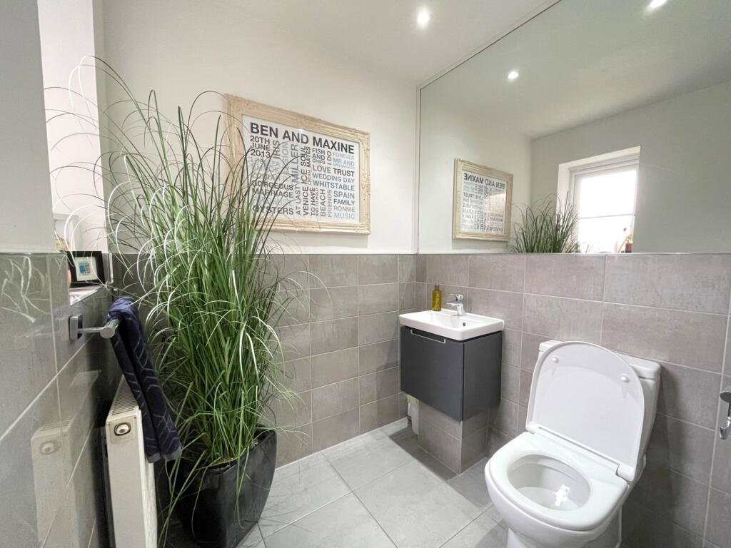 House in Eastchurch, Norwood - More