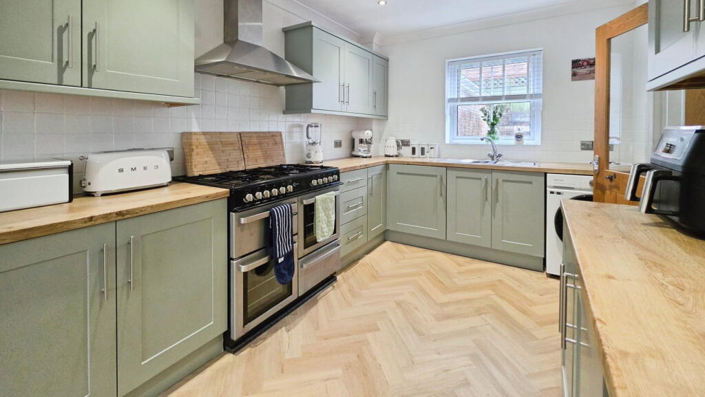 House in Bridgend CF32 7AS, Ogmore Valley - More