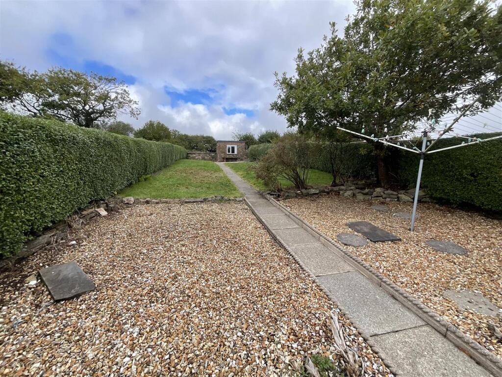 House in Llannon - View 4