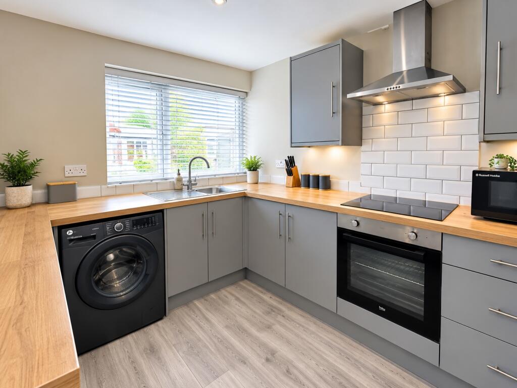 House in Stockport - View 2