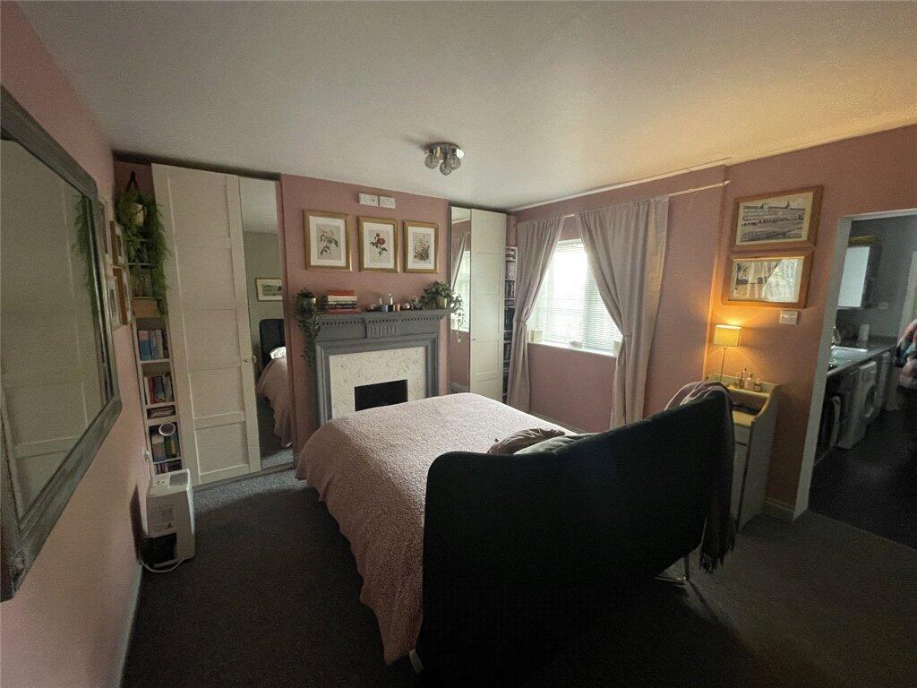 House in Stony Stratford, City of Milton Keynes - View 4