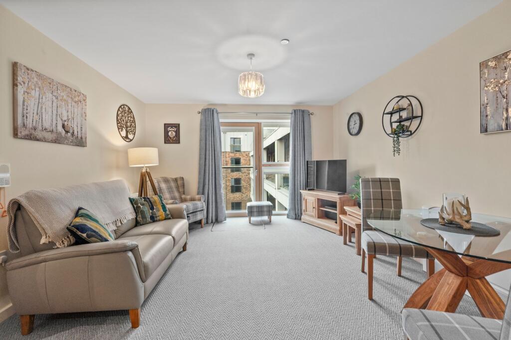 Apartment in Warrington, Poulton-with-Fearnhead - View 2