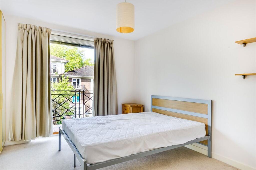 Apartment in London - View 3