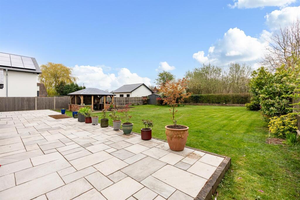 Additional image 26 of Burnham Green Road, Welwyn