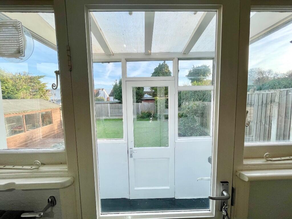 Leighfields Road, Eastwood, Leigh-On-Sea, Essex, SS9 photo 2