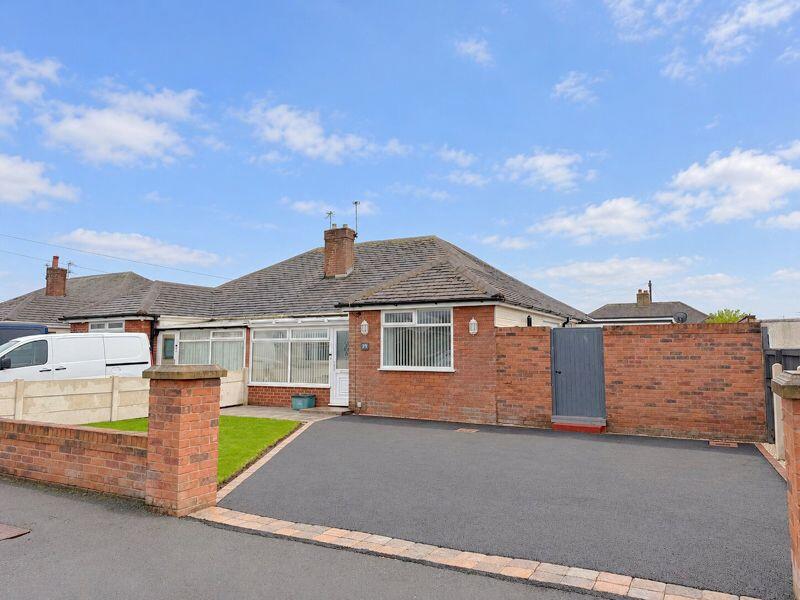 3-bed semi-detached on Shaftesbury Avenue - Thornton Cleveleys - FY5 1HU, £250,000