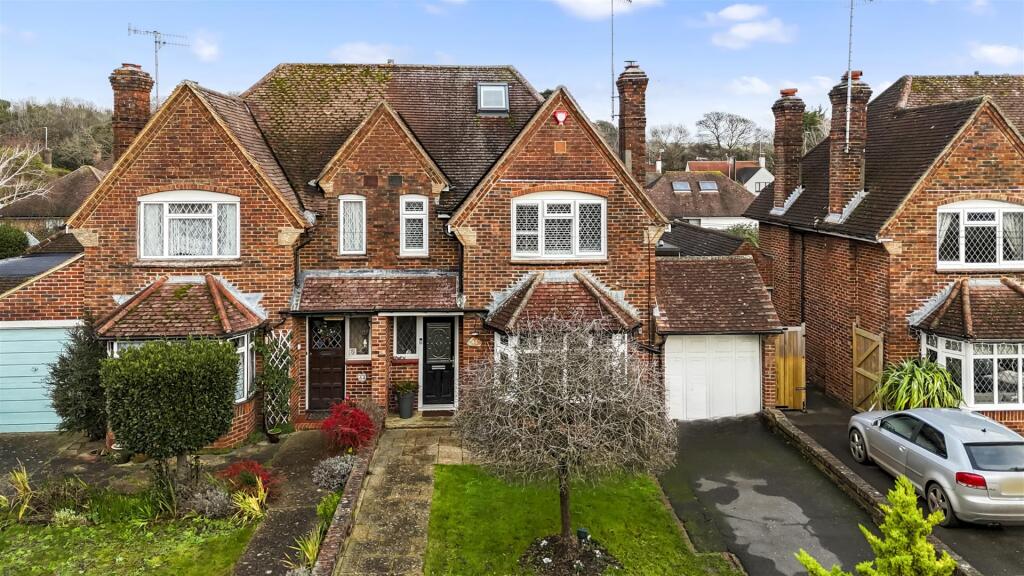 4-bed semi-detached on Offington Avenue, Worthing, £600,000
