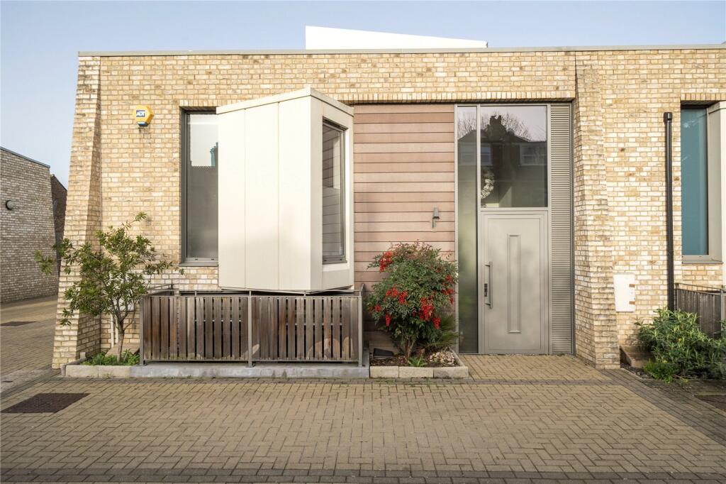 Main image of property: Halford Place, London