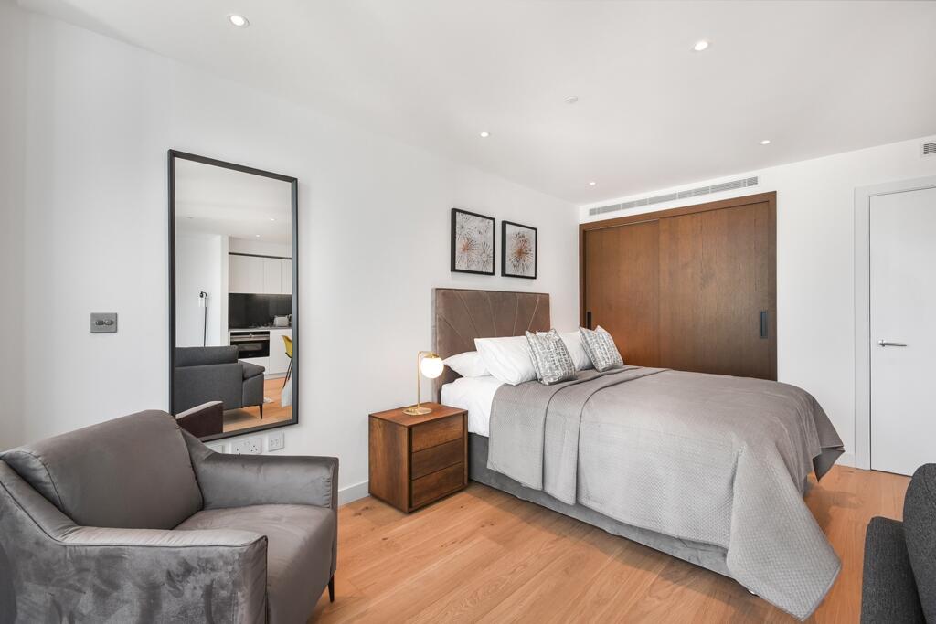 Apartment in London, Millwall, Canary Wharf - View 4