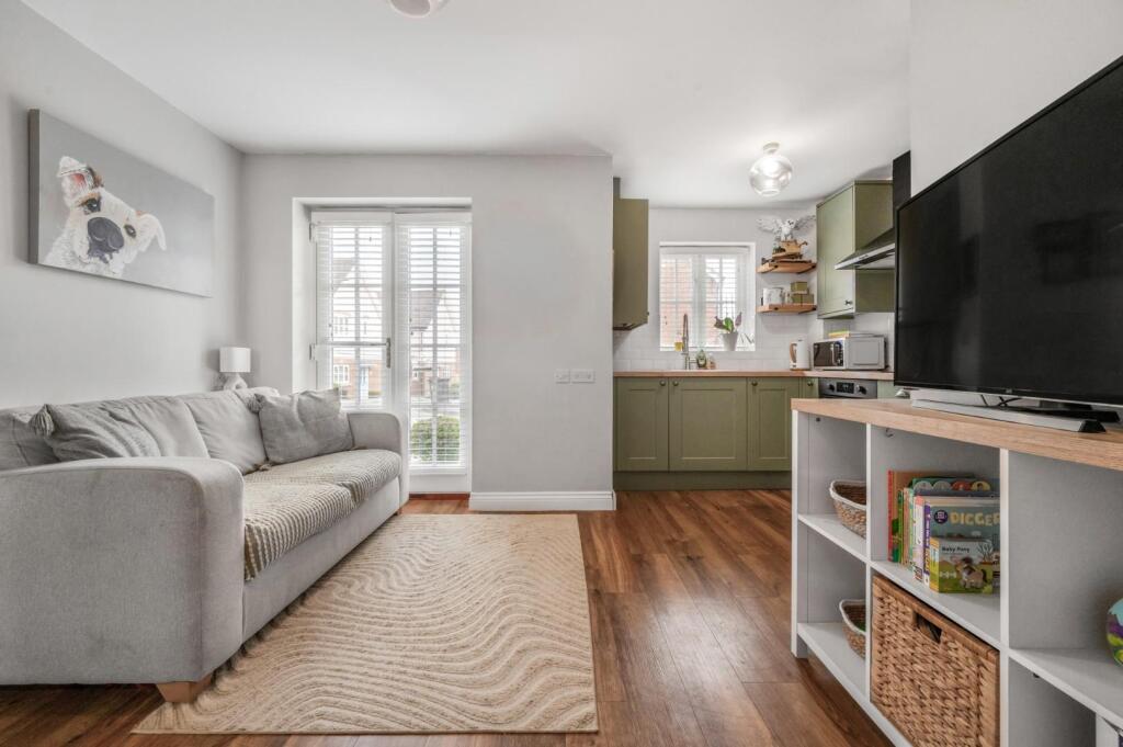 Apartment in Chelmsford - View 4