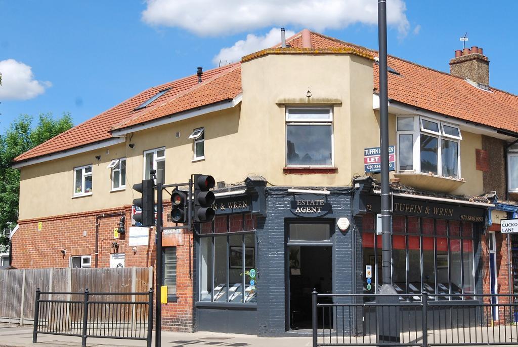 Main image of property: Greenford Avenue, Hanwell, London, W7 3QS