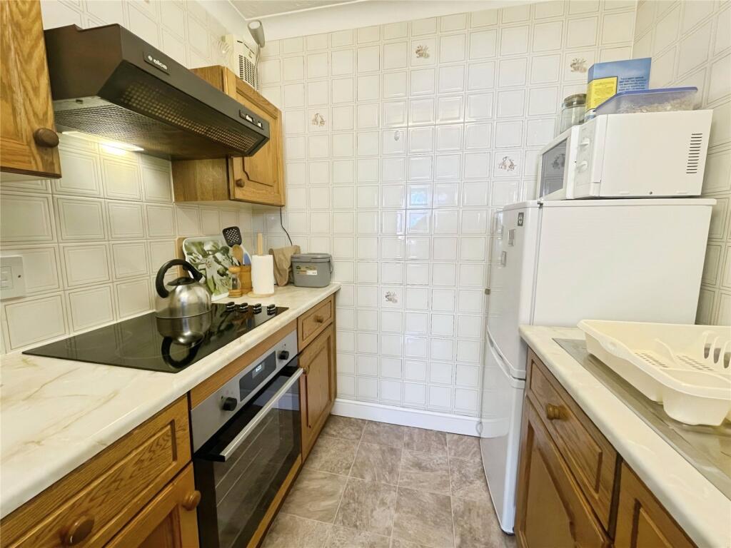 Apartment in Tonbridge - View 5