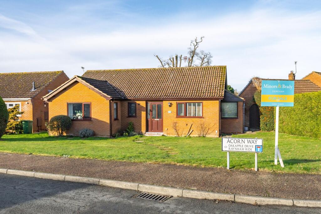 2-bed bungalow on Acorn Way, Dereham, £300,000