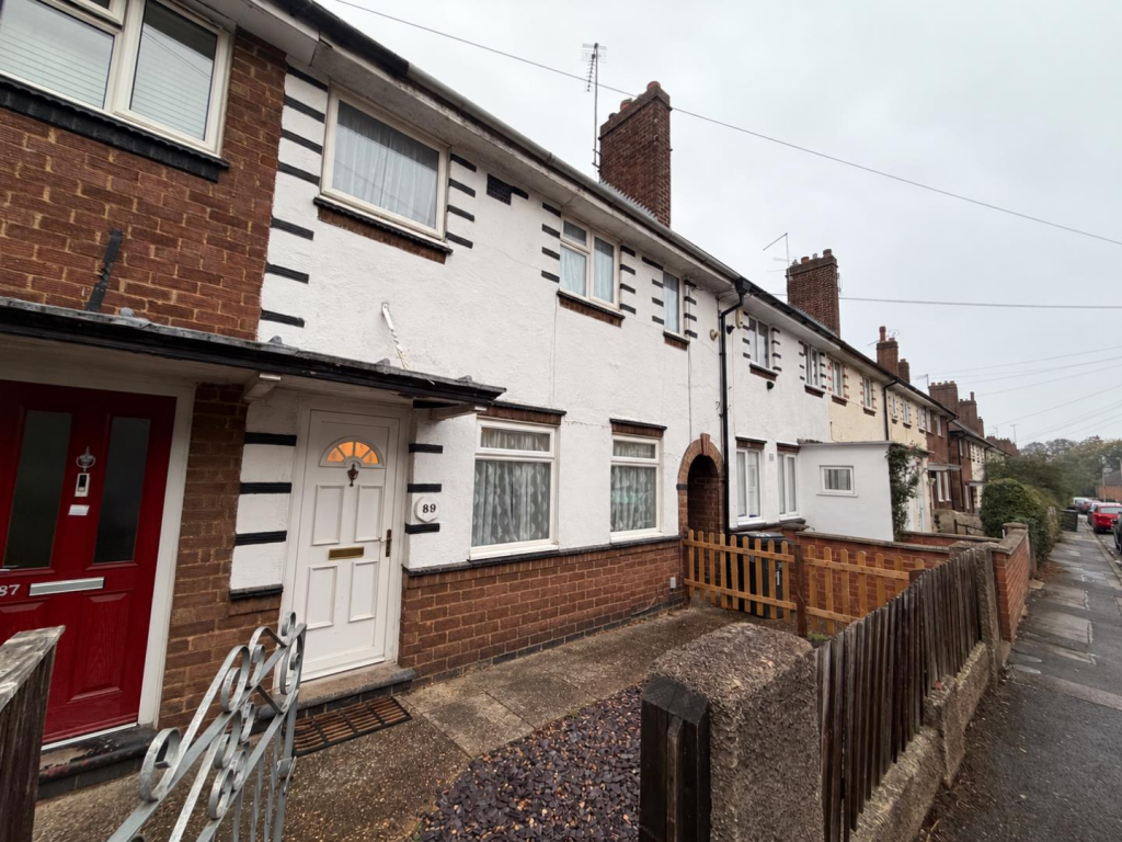 3-bed terraced on Danefield Road, Abington, Northampton NN3, £190,000