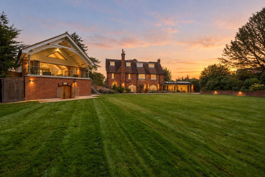 Main image of property: The Drive, Tonbridge, TN9