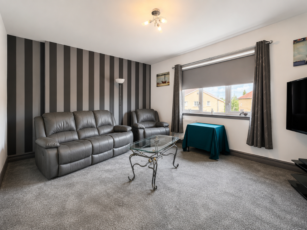 72 Oswald Avenue, Grangemouth, Stirlingshire, FK3 9AZ photo 3