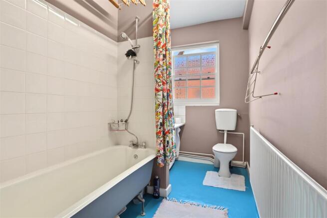 1st Floor Bathroom.jpeg